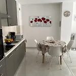 Pink Sky Apartment Pula