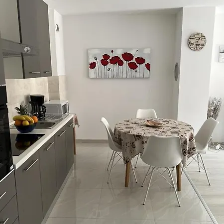 Pink Sky Apartman Pula